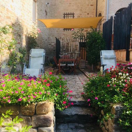 Est Locanda San Ginesio Eksteriør billede